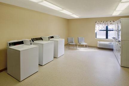 Hotel Extended America - - Suny Albany