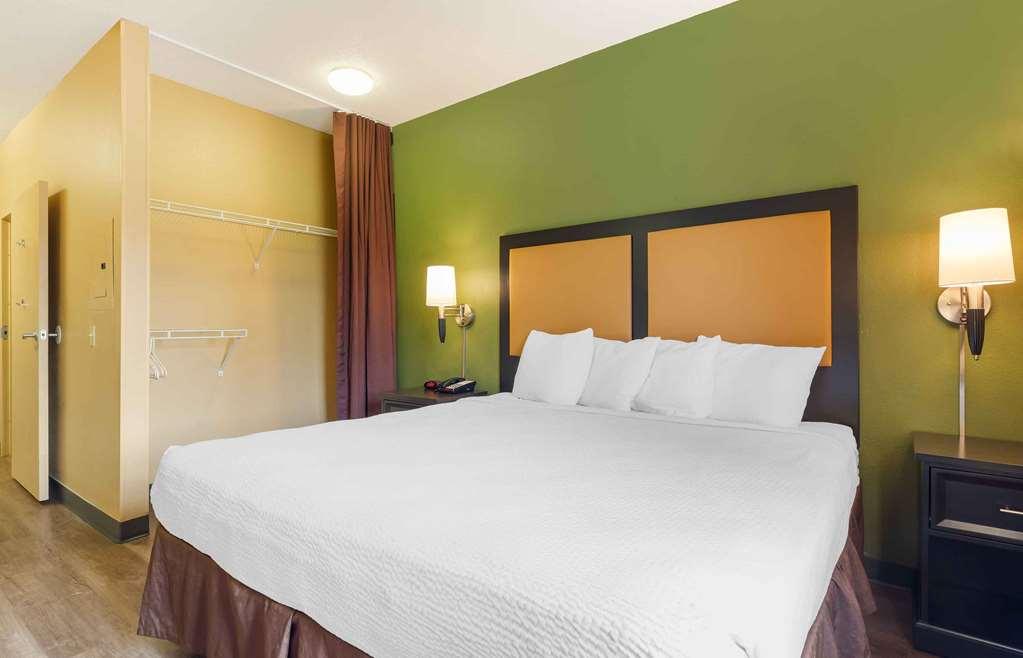 Extended America - - Suny Hotel