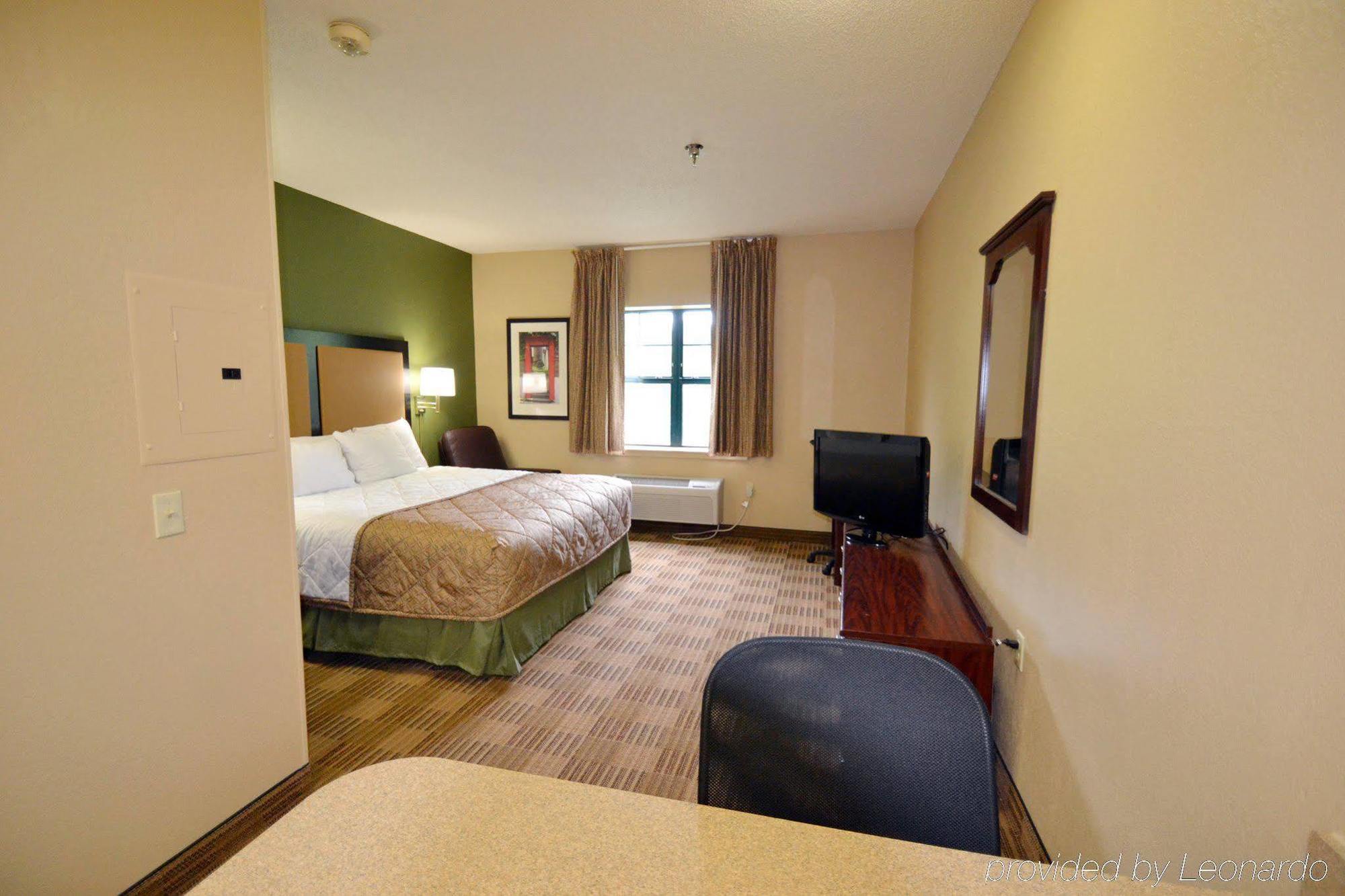 Hotel Extended America - - Suny Albany